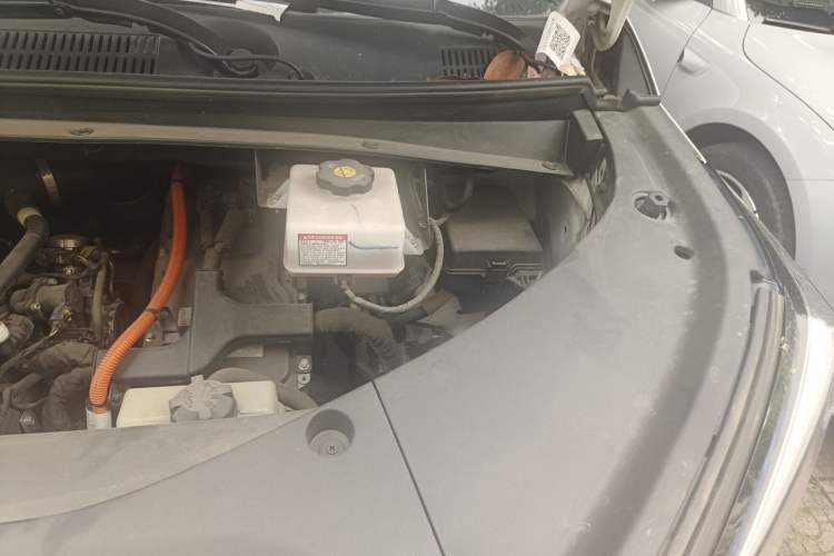 Used GAC Trumpchi M8 2023 Zongshi Series Dual-Motor Flagship Edition Engine Bay Left