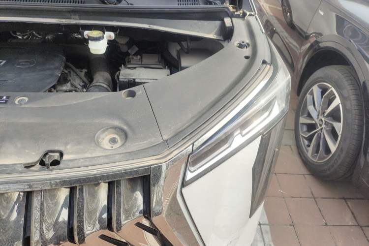 Used GAC Trumpchi M8 2023 Zongshi Series 400T Ultimate Edition Engine Bay Left
