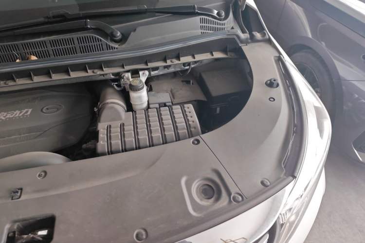 Used GAC Trumpchi M8 2023 Lingxiu Series 390T Ultimate Edition Engine Bay Left