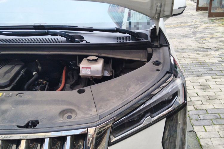 Used GAC Trumpchi M8 2023 Zongshi Series Dual-Motor YuZun Edition Engine Bay Left