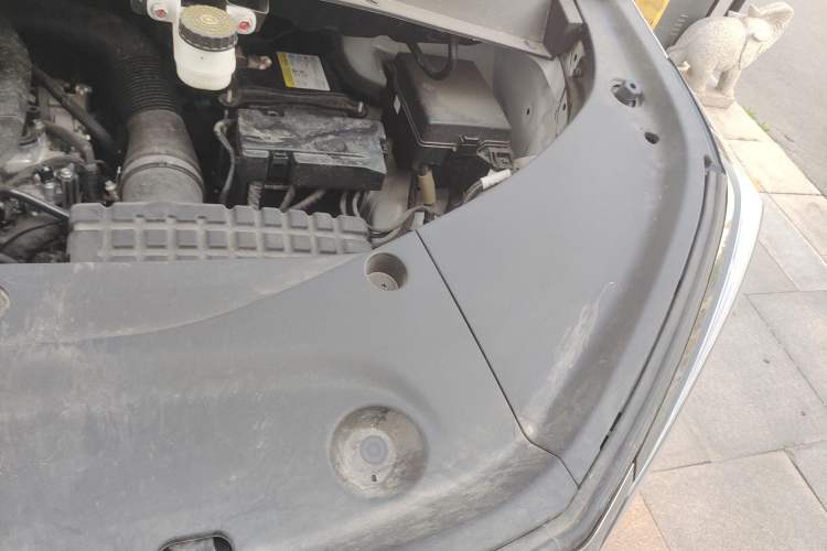 Used GAC Trumpchi M8 2023 Zongshi Series 400T Ultimate Edition Engine Bay Left