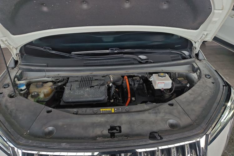 Used GAC Trumpchi M8 2023 Zongshi Series Dual-Motor YuZun Edition Engine Bay