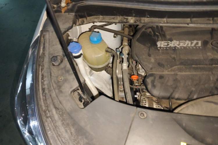 Used GAC Trumpchi M8 2023 Lingxiu Series 390T Prestige Edition Engine Bay Right