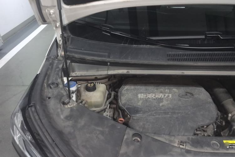 Used GAC Trumpchi M8 2023 Zongshi Series 400T Flagship Edition Engine Bay Right