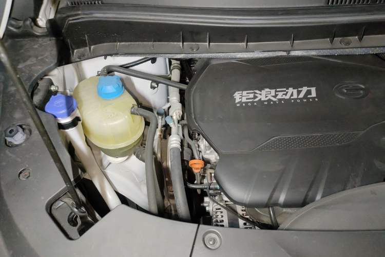 Used GAC Trumpchi M8 2023 Lingxiu Series 390T Deluxe Edition Engine Bay Right