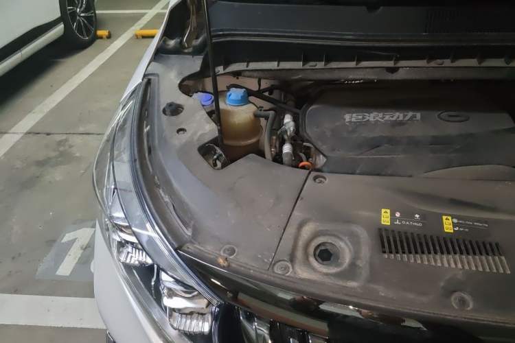 Used GAC Trumpchi M8 2023 Master Series 390T Ultimate Edition Engine Bay Right