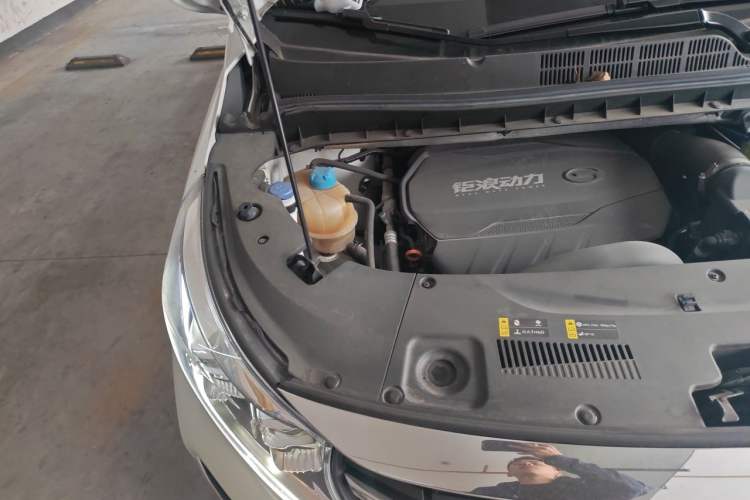 Used GAC Trumpchi M8 2023 Lingxiu Series 390T Ultimate Edition Engine Bay Right