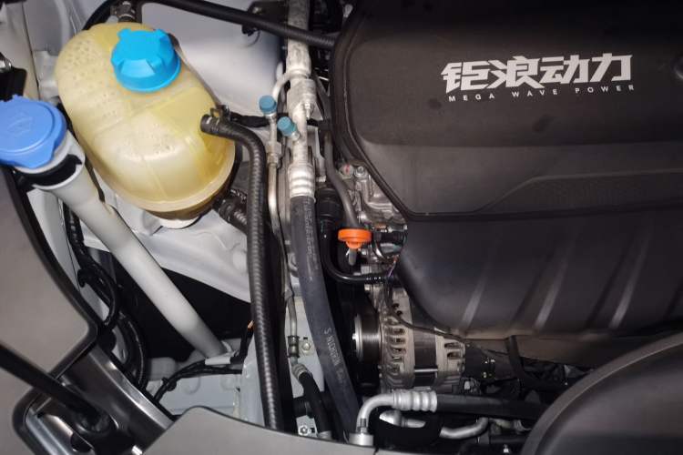Used GAC Trumpchi M8 2023 Lingxiu Series 390T Luxury Edition Engine Bay Right