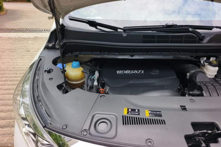 Used GAC Trumpchi M8 2023 Lingxiu Series 390T Luxury Edition Engine Bay Right