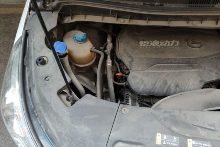 Used GAC Trumpchi M8 2023 Lingxiu Series 390T Prestige Edition Engine Bay Right
