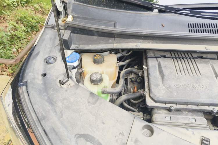 Used GAC Trumpchi M8 2023 Zongshi Series Dual-Motor YuZun Edition Engine Bay Right