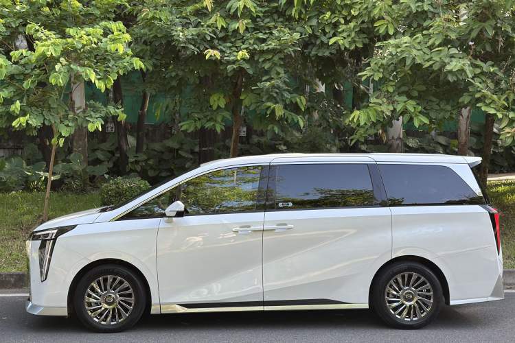 Used GAC Trumpchi M8 2023 Zongshi Series Dual-Motor YuZun Edition Exterior 1