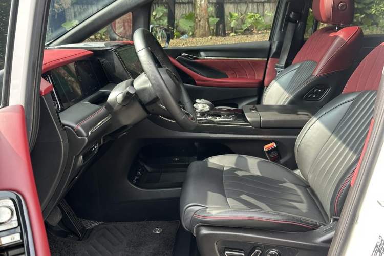 Used GAC Trumpchi M8 2023 Zongshi Series Dual-Motor YuZun Edition Exterior 1