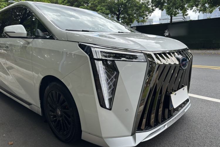 Used GAC Trumpchi M8 2023 Zongshi Series Dual-Motor Flagship Edition Exterior 10