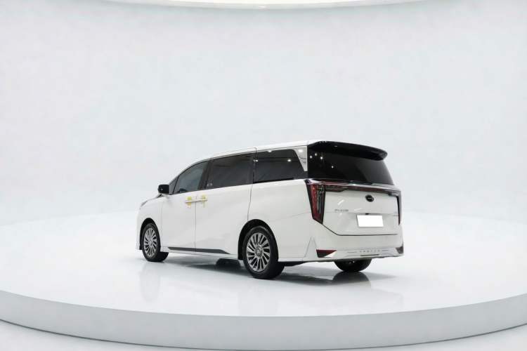 Used GAC Trumpchi M8 2023 Zongshi Series Dual-Motor Flagship Edition Exterior 2
