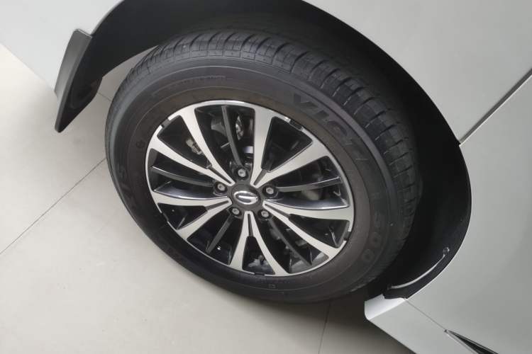 Used GAC Trumpchi M8 2023 Lingxiu Series 390T Deluxe Edition Exterior 2