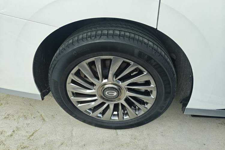 Used GAC Trumpchi M8 2023 Zongshi Series 400T Ultimate Edition Exterior 2