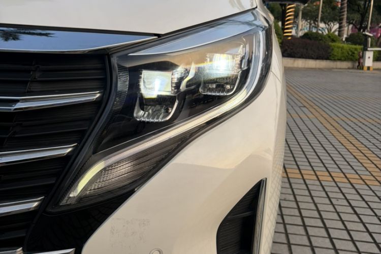 Used GAC Trumpchi M8 2023 Lingxiu Series 390T Prestige Edition Exterior 2