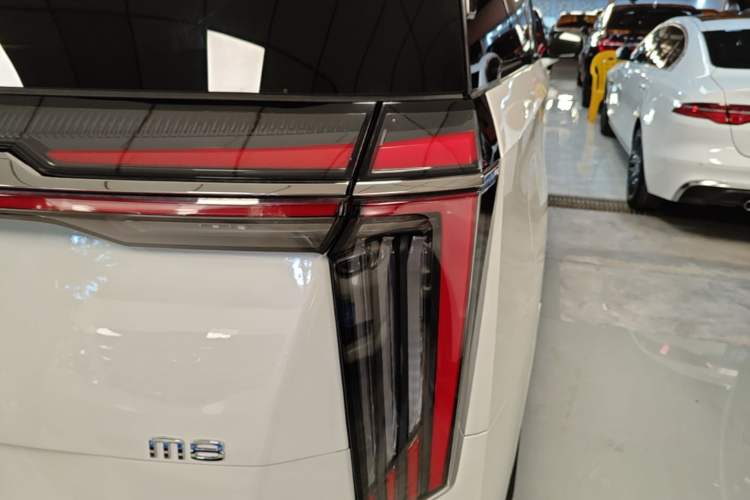 Used GAC Trumpchi M8 2023 Zongshi Series Dual-Motor YuZun Edition Exterior 3