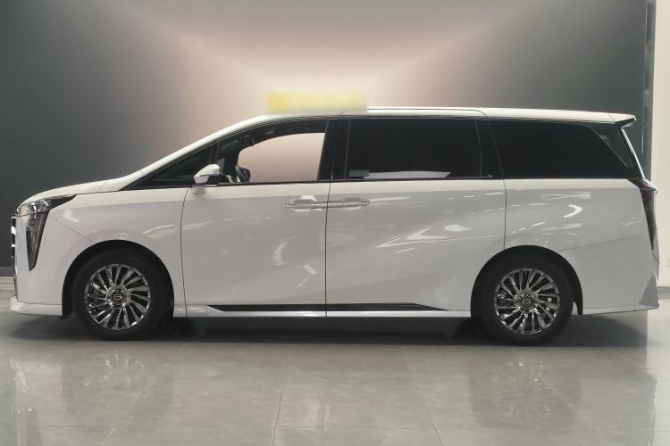 Used GAC Trumpchi M8 2023 Zongshi Series Dual-Motor Flagship Edition Exterior 3