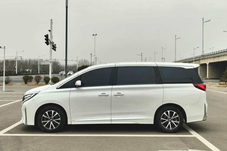 Used GAC Trumpchi M8 2023 Lingxiu Series 390T Luxury Edition Exterior 3