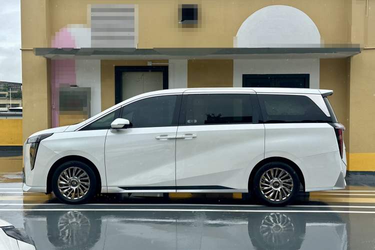 Used GAC Trumpchi M8 2023 Zongshi Series Dual-Motor YuZun Edition Exterior 3