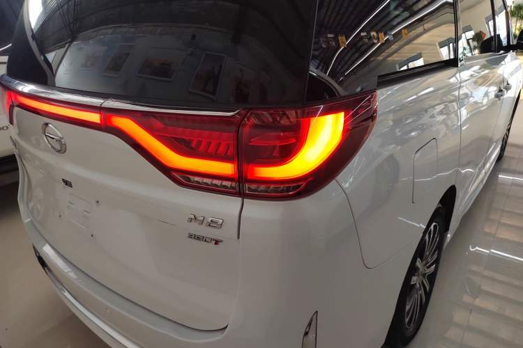 Used GAC Trumpchi M8 2023 Lingxiu Series 390T Prestige Edition Exterior 3
