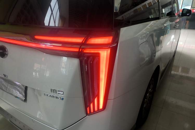 Used GAC Trumpchi M8 2023 Zongshi Series Dual-Motor YuZun Edition Exterior 3