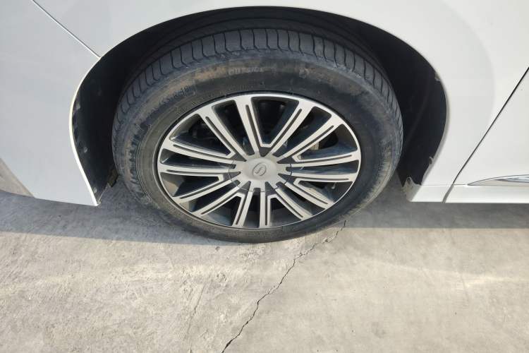 Used GAC Trumpchi M8 2023 Lingxiu Series 390T Prestige Edition Exterior 4