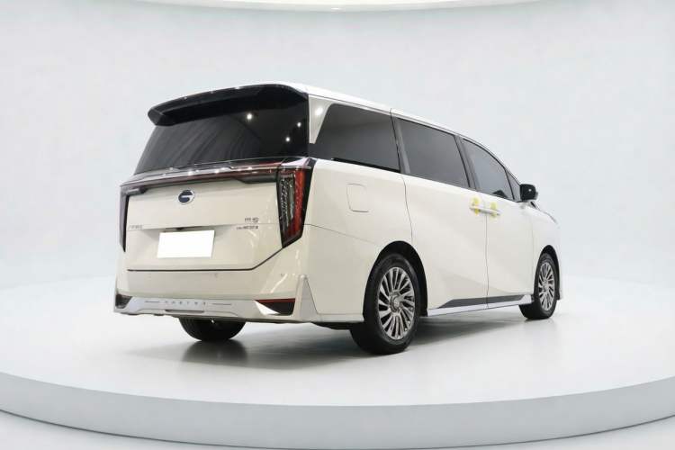 Used GAC Trumpchi M8 2023 Zongshi Series Dual-Motor Flagship Edition Exterior 4