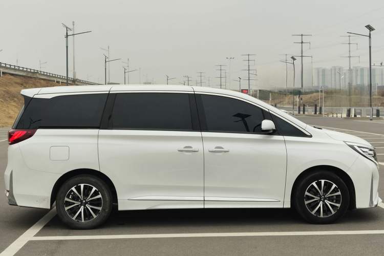Used GAC Trumpchi M8 2023 Lingxiu Series 390T Luxury Edition Exterior 4