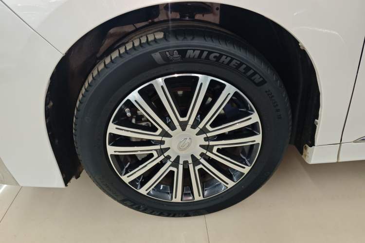 Used GAC Trumpchi M8 2023 Lingxiu Series 390T Prestige Edition Exterior 4