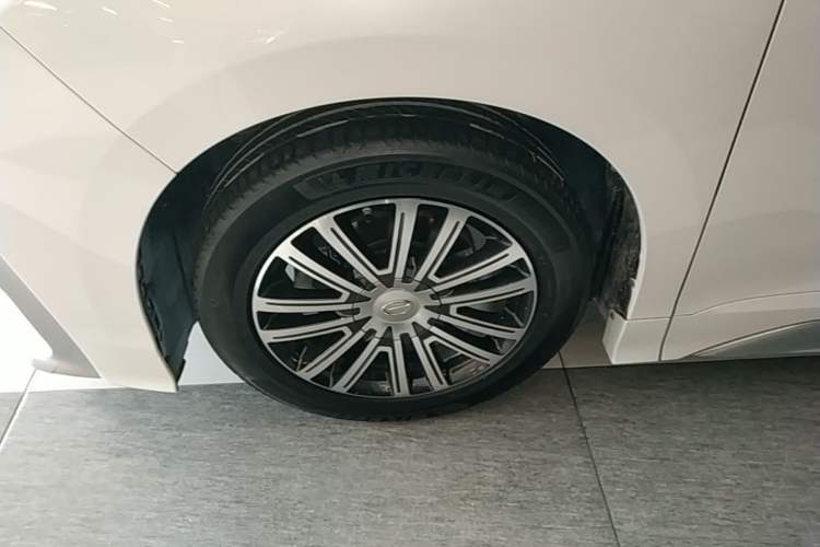 Used GAC Trumpchi M8 2023 Master Series 390T Prestige Edition Exterior 4