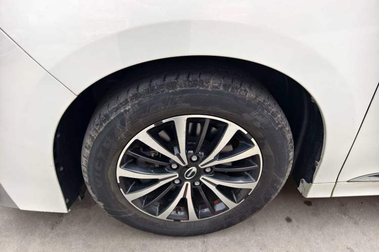 Used GAC Trumpchi M8 2023 Lingxiu Series 390T Deluxe Edition Exterior 4