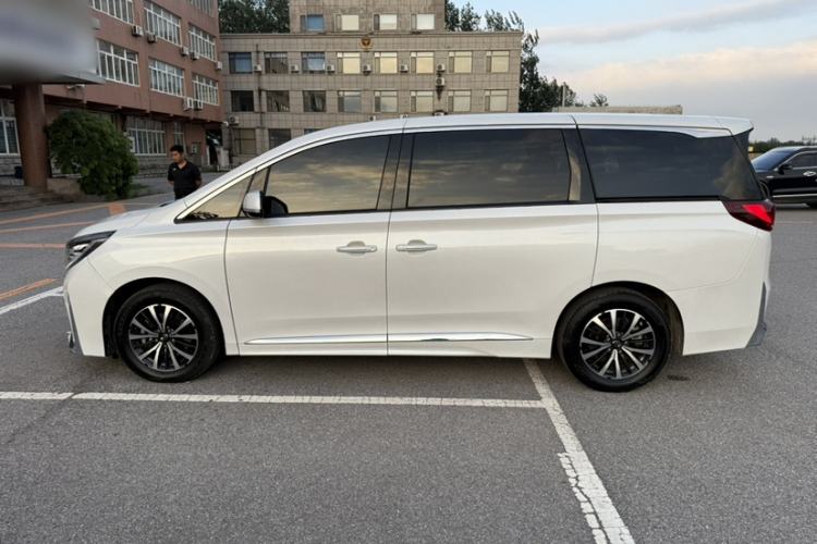 Used GAC Trumpchi M8 2023 Lingxiu Series 390T Deluxe Edition Exterior 5
