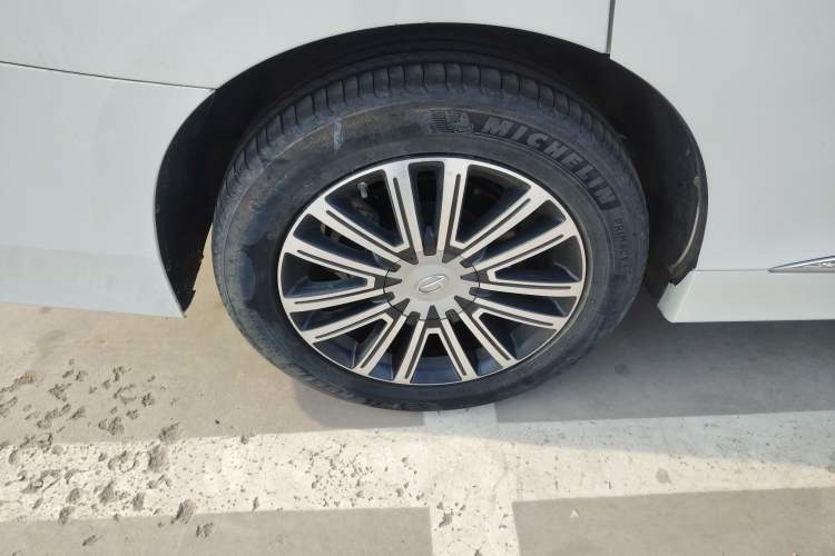 Used GAC Trumpchi M8 2023 Lingxiu Series 390T Prestige Edition Exterior 5