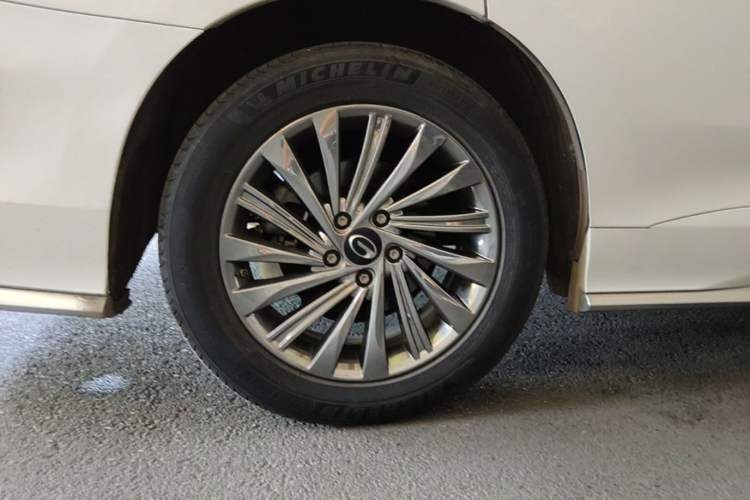 Used GAC Trumpchi M8 2023 Master Series 390T Ultimate Edition Exterior 5