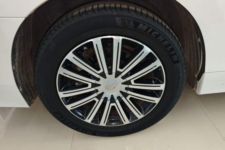 Used GAC Trumpchi M8 2023 Lingxiu Series 390T Prestige Edition Exterior 5