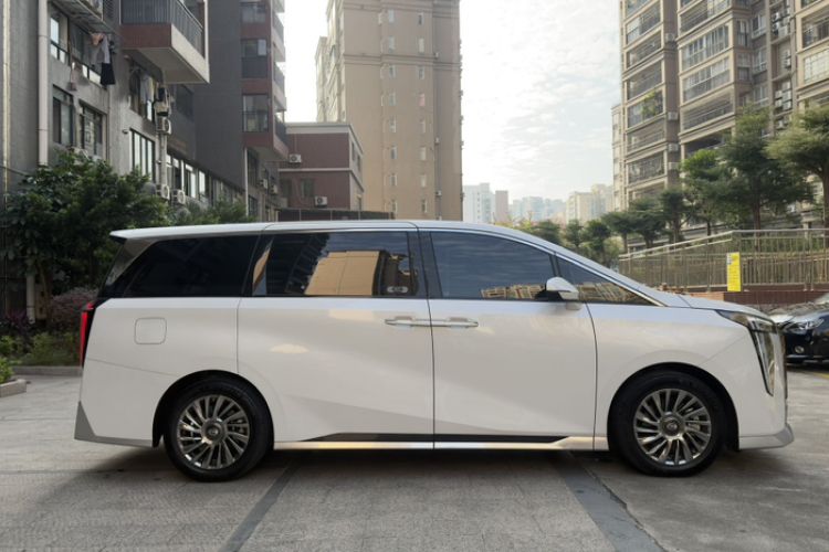 Used GAC Trumpchi M8 2023 Zongshi Series 400T Ultimate Edition Exterior 5
