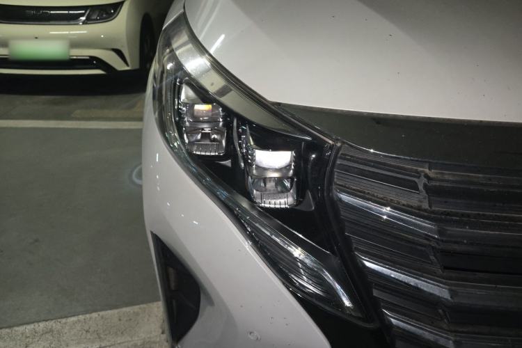 Used GAC Trumpchi M8 2023 Lingxiu Series 390T Prestige Edition Exterior 6