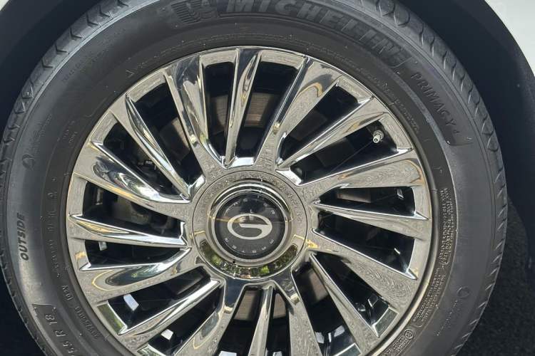 Used GAC Trumpchi M8 2023 Zongshi Series Dual-Motor YuZun Edition Exterior 6