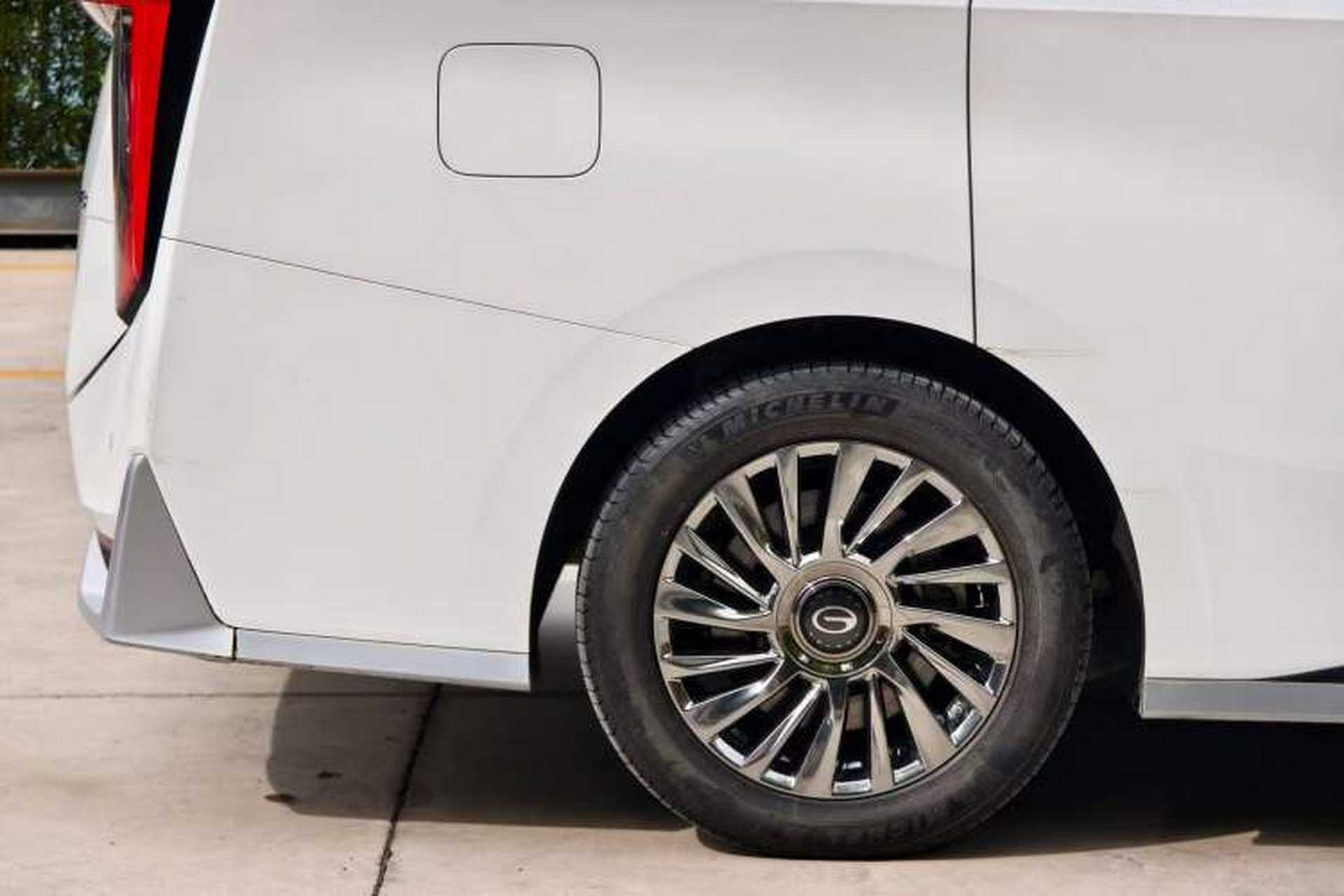 Used GAC Trumpchi M8 2023 Zongshi Series 400T Ultimate Edition Exterior 9