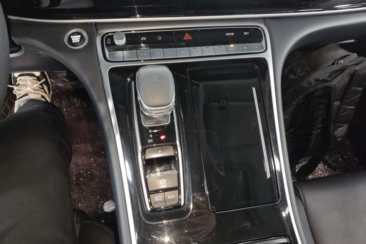 Used GAC Trumpchi M8 2023 Lingxiu Series 390T Luxury Edition Gear Lever