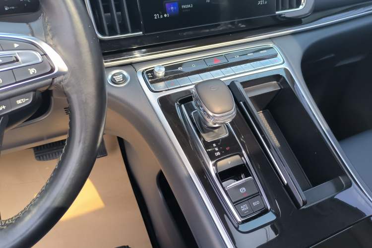 Used GAC Trumpchi M8 2023 Master Series 390T Prestige Edition Gear Lever