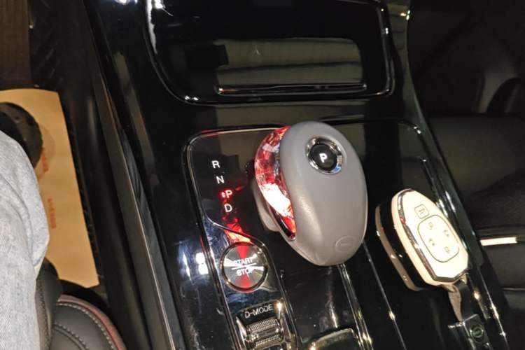 Used GAC Trumpchi M8 2023 Zongshi Series 400T Ultimate Edition Gear Lever