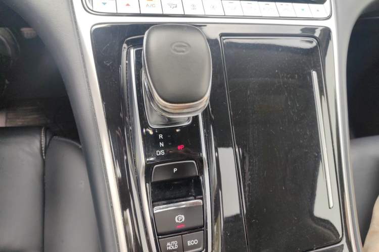 Used GAC Trumpchi M8 2023 Lingxiu Series 390T Ultimate Edition Gear Lever