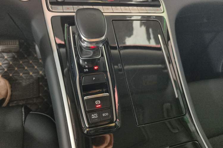 Used GAC Trumpchi M8 2023 Lingxiu Series 390T Luxury Edition Gear Lever