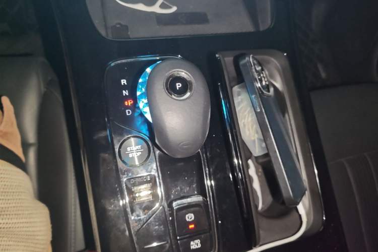 Used GAC Trumpchi M8 2023 Zongshi Series Dual-Motor Flagship Edition Gear Lever