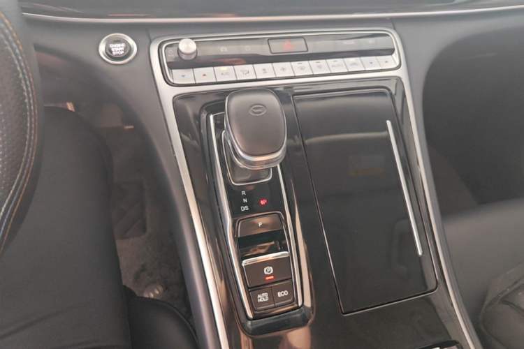 Used GAC Trumpchi M8 2023 Lingxiu Series 390T Deluxe Edition Gear Lever