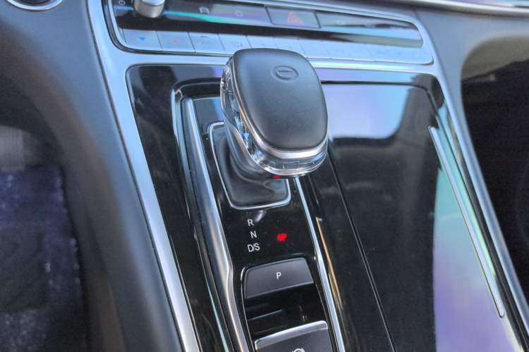 Used GAC Trumpchi M8 2023 Lingxiu Series 390T Prestige Edition Gear Lever